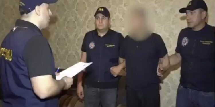 პოლიციამ გურიაში, თბილისში, ასევე საქართველოს სხვადარსხვა რეგიონში ”ქურდულ სამყაროსთან” კავშირში მყოფი 20 პირი დააკავა, ხოლო 4 პირს ბრალი დაუსწრებლად წარედგინა, მათ შორის ორი ”კანონიერი ქურდია”