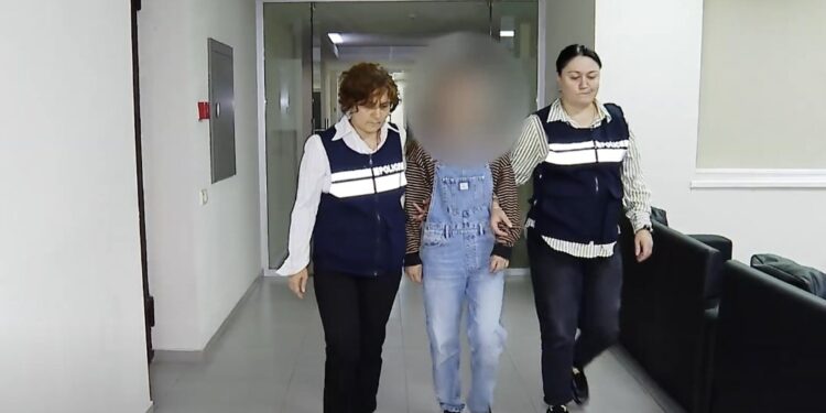 ვიდეო – არასრულწლოვნის მიმართ, ჯგუფურად ჩადენილი არაადამიანური მოპყრობის ფაქტზე 9 პირი დააკავეს