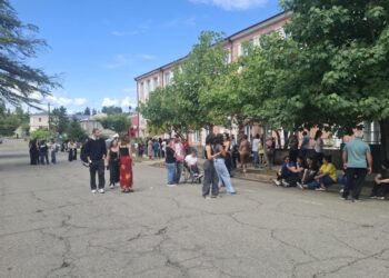 ოზურგეთში ქართული ენის და ლიტერატურის გამოცდა მიმდინარეობს