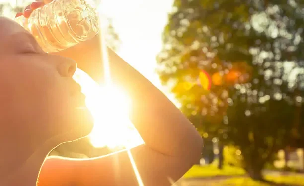 დაავადებათა კონტროლის ცენტრი ზაფხულის ცხელ დღეებთან დაკავშირებით რეკომენდაციებს აქვეყნებს