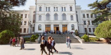 ვერ აყალიბებენ აზრს, უჭირთ წერა, ნამდვილი და ყალბი ამბების გარჩევა – UNICEF-ის ახალი კვლევა სტუდენტებზე