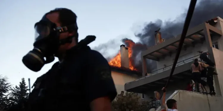 საბერძნეთში ტყის ხანძრებს ებრძვიან