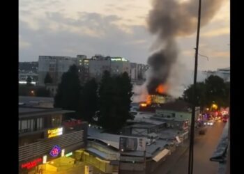 ვიდეო – თბილისში დღეს დილით მაღაზიები დაიწვა