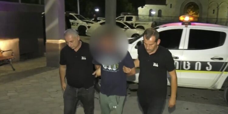 დააკავეს კაცი, რომელმაც სამტრედიაში ერთი პირი დაჭრა