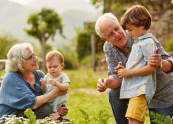 5 მეცნიერული არგუმენტი, რომ ბებია-ბაბუები ბავშვების აღზრდის პროცესში ჩართულები უნდა იყვნენ