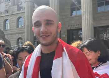 თედო აბრამოვი – ბევრი უდანაშაულო ადამიანი ჰყავთ გამოკეტილი და ეს სიტუაცია უნდა გამოვასწოროთ – ჩვენ დაგიხსნით თქვენ და გიშველით ყველას, თქვენთან ვარ და ძალიან ბედნიერი ვარ