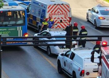 ერთმანეთს ავტობუსი და ტაქსი შეეჯახა – ავარია თბილისში