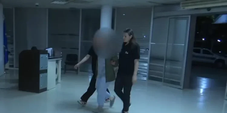 დააკავეს ქალი, რომელმაც საქმრო დაჭრა – ჯგუფურად ჩადენილი ძალადობის ბრალდებით დაკავებულია კიდევ ორი ქალი