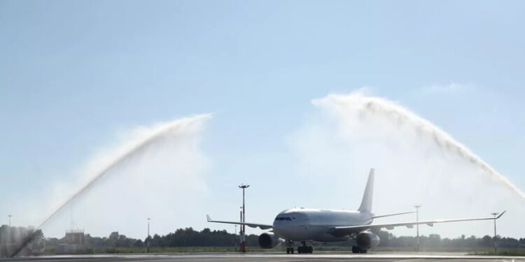“პუტინის ბრძანება შევასრულეთ” – სოხუმში სანქტ-პეტერბურგიდან პირველი რეისი შესრულდა