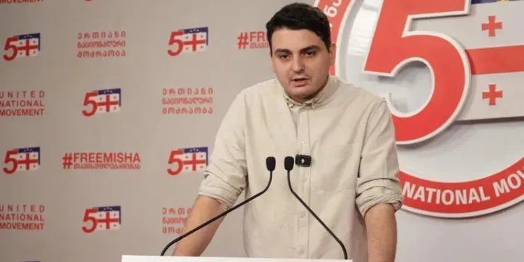 ლევან სანიკიძე საარჩევნო ნომრის დაკარგვაზე – „ქართული ოცნება“ თავის რუსულ სპეცოპერაციაში 5-იანს ვის მიანიჭებს, ცოტა არ იყოს და ფეხებზე გვკიდია