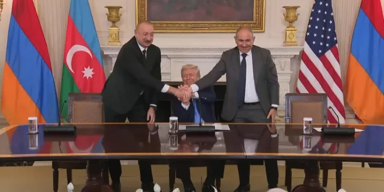 სომხეთმა და აზერბაიჯანმა თეთრ სახლში სამშვიდობო შეთანხმებას მოაწერეს ხელი