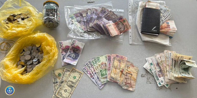 დააკავეს ორი პირი, რომლებიც უნებართვოდ ახორციელებდნენ ვალუტის გაცვლით ოპერაციებს