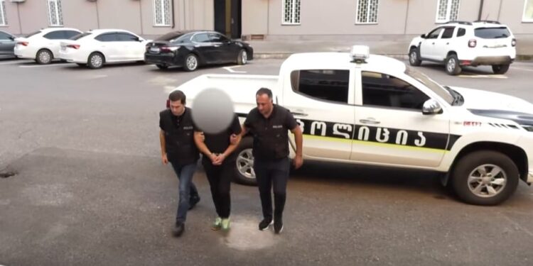 აჭარაში პოლიციამ განსაკუთრებით დიდი ოდენობით ნარკოტიკი ამოიღო – დაკავებულია 2 პირი