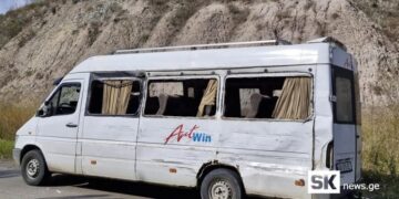 სატვირთოსა და მიკროავტობუსის შეჯახებას 15 წლის ბიჭი ემსხვერპლა – ავარია ადიგენში