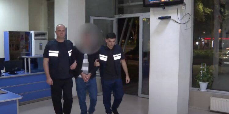 დააკავეს კაცი, რომელიც შეეცადა ქურდობის მიზნით შეეღწია სხვის საცხოვრებელ სახლში