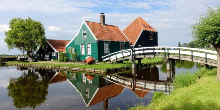 ნიდერლანდებში ცნობილი სოფლის ზანზე შხანსი-ს სანახავად გადასახადი დაწესდება – ლაშა ჩხაიძის რუბრიკა