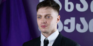 ოზურგეთის მერობისთვის ალექსანდრე მენაბდე იბრძოლებს