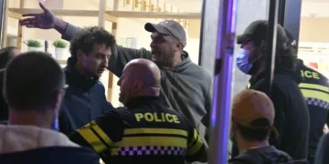 ბესიკის ქუჩაზე დაპირისპირება იყო – პოლიციამ სავარაუდოდ, რამდენიმე პირი დააკავა