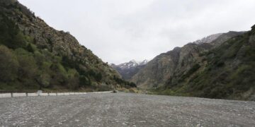 მცხეთა-შიომღვიმის მონასტრის გზაზე მთის ფერდი ჩამოიშალა