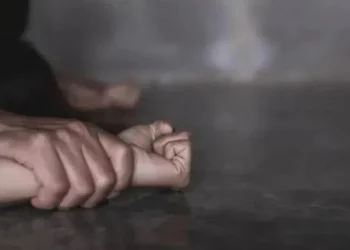 არასრულწლოვანი შვილის გაუპატიურებაში ბრალდებულს 16 წლით თავისუფლების აღკვეთა მიესაჯა