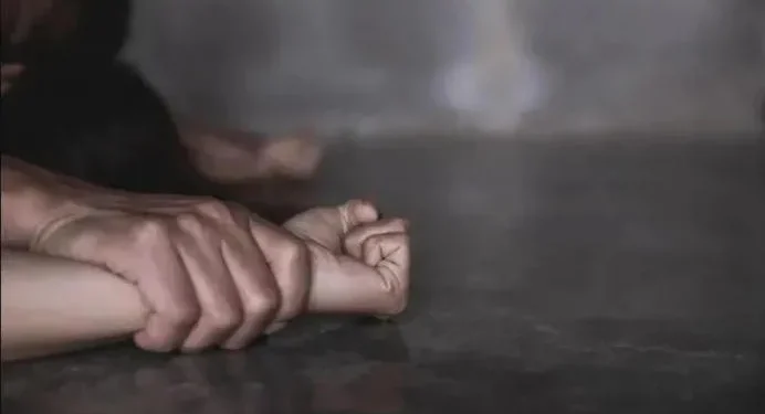 არასრულწლოვანი შვილის გაუპატიურებაში ბრალდებულს 16 წლით თავისუფლების აღკვეთა მიესაჯა