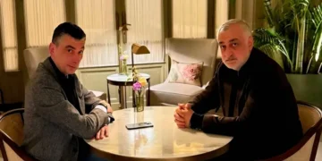 გახარიამ და ხაზარაძემ შეხვედრა გამართეს, მათი განცხადებით, პარტიებს შორის გაფორმებული მემორანდუმი შედგა