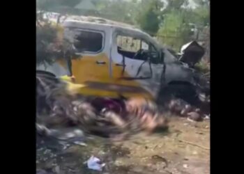 “დაღუპულია 20-ზე მეტი” – რუსეთმა დონეცკში პენსიის რიგში მდგომი მოქალაქეები დაბომბა