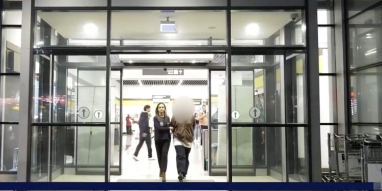 4 კგ-მდე ნარკოტიკი თხევადი საპნის შეფუთვებში – ბათუმის აეროპორტში 1 პირი დააკავეს (VIDEO)