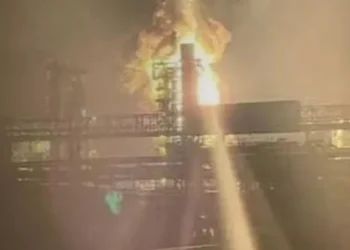 უკრაინამ რუსეთის ერთ-ერთ უდიდეს ნავთობგადამამუშავებელ ქარხანაზე დრონებით იერიში მიიტანა