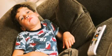 ბავშვს სამეცადინოდ დაჯდომა უჭირს? – ამ 8 რჩევიდან რომელიმე აუცილებლად გამოგადგებათ