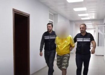 პოლიციამ აჭარაში თაღლითობის ბრალდებით ორი პირი დააკავა