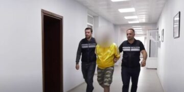 პოლიციამ აჭარაში თაღლითობის ბრალდებით ორი პირი დააკავა