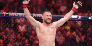 მერაბ დვალიშვილმა კორი სენდჰეგენი დაამარცხა და UFC-ს საჩემპიონო ქამარი შეინარჩუნა