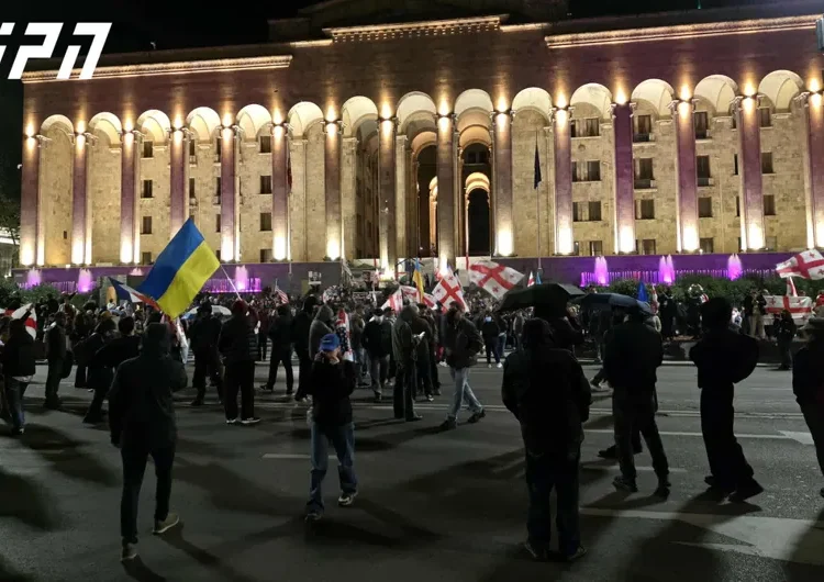 აქციის მონაწილეებმა რუსთაველის გამზირი გადაკეტეს – პოლიცია გზის გახსნას ითხოვს