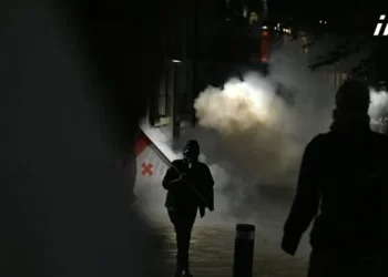 ორბელიანის მოედნის მიმდებარედ აქციის მონაწილეთა ნაწილი კვლავ რჩება, პერიოდულად სპეცდანიშნულების რაზმი ე.წ. გაზის კაფსულებს იყენებს