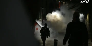 ორბელიანის მოედნის მიმდებარედ აქციის მონაწილეთა ნაწილი კვლავ რჩება, პერიოდულად სპეცდანიშნულების რაზმი ე.წ. გაზის კაფსულებს იყენებს