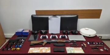 „ამოღებულია ოქროს ზოდები და მონეტები“ – საბერძნეთში ქართველი ბანდის სამი წევრი დააკავეს