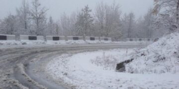 თოვლის და ლიპყინულის გამო მოძრაობა დროებით იზღუდება