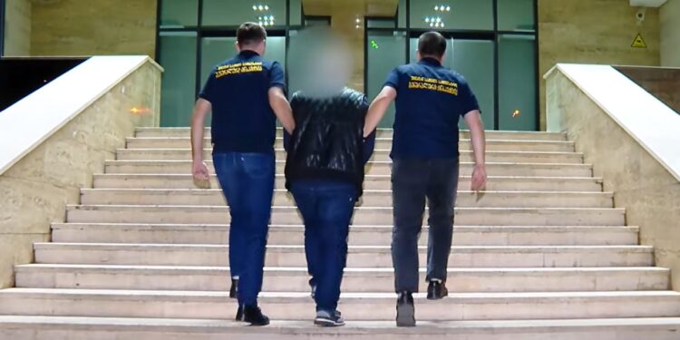 დაკავებულია აჭარის პოლიციის თანამშრომელი, რომელმაც ქრთამის სახით 1000 დოლარი აიღო