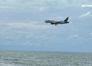 სოჭი-ბათუმის თვითმფრინავი ბათუმის აეროპორტში ვერ დაჯდა და უკან გაბრუნდა