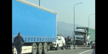 ვიდეო – ერთი პირი დაშავდა ავარიის შედეგად ქობულეთის შემოვლით გზაზე