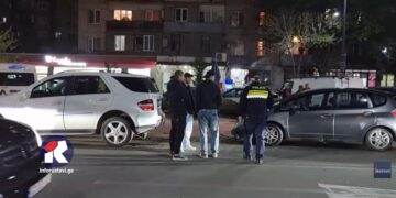 ვიდეო – ერთმანეთს ორი ავტომობილი შეეჯახა – ავარია რუსთავში