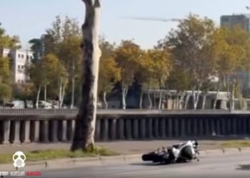 ვიდეო – თბილისში მომხდარ ავარიას მოტოციკლის მძღოლის სიცოცხლე ემსხვერპლა