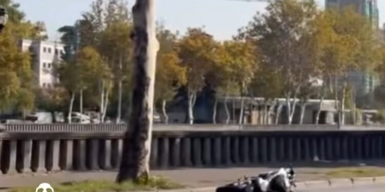 ვიდეო – თბილისში მომხდარ ავარიას მოტოციკლის მძღოლის სიცოცხლე ემსხვერპლა