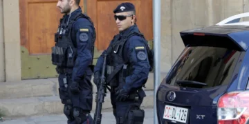 იტალიაში ქართველები პარფიუმერიის და ალკოჰოლური სასმელების ქურდობისთვის დააკავეს