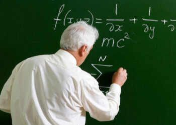 რა საქმიანობის განხორციელებაზე დასჭირდებათ პედაგოგებს დირექტორის ნებართვა?