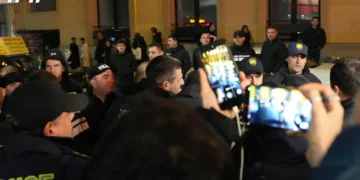 პოლიციამ საპროტესტო მარშის რამდენიმე მონაწილე დააკავეს