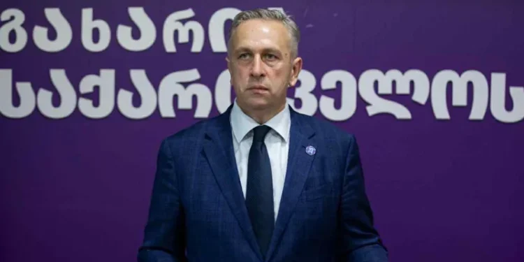 ზაზა თავაძე პოლიტიკიდან მიდის