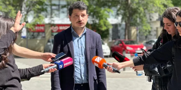 პატიმრები გვიყვებიან ერთსა და იმავეს: მატლიანი საკვები, სიბინძურე და არასათანადო პირობები – გახსენით კარი და დაუშვით მედია, თუ დასამალი არაფერი გაქვთ! – ლაშა ტყეშელაძე