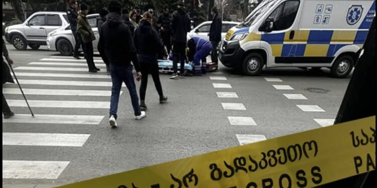 თბილისში ქვეითად მოსიარულე ქალს მანქანა დაეჯახა
